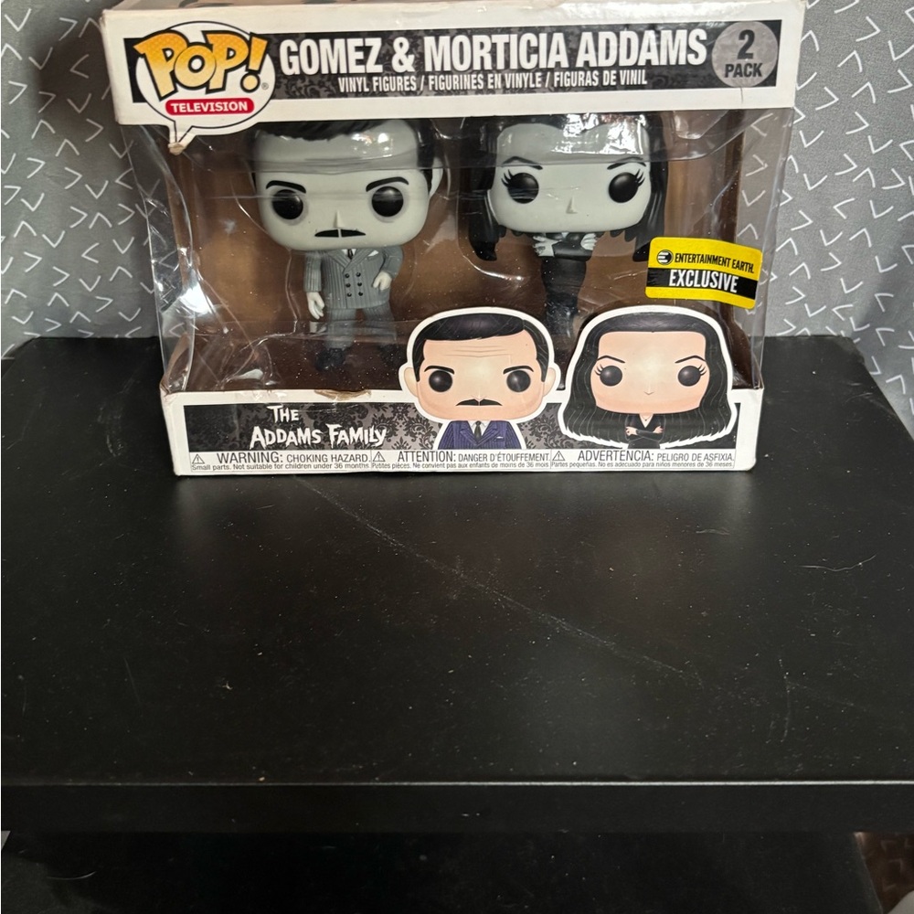 Funko Gomez & Morticia Addams Exclusive Figures